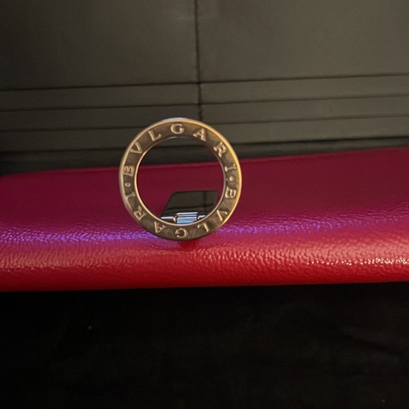 Bvlgari Preloved long wallet color redish with beautiful shine. Beautiful Wallet - Picture 14 of 17